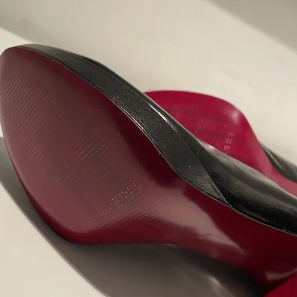 MARC FISHER BRAND NEW BLACK LEATHER PLATFORM HEELS - Picture 8 of 13